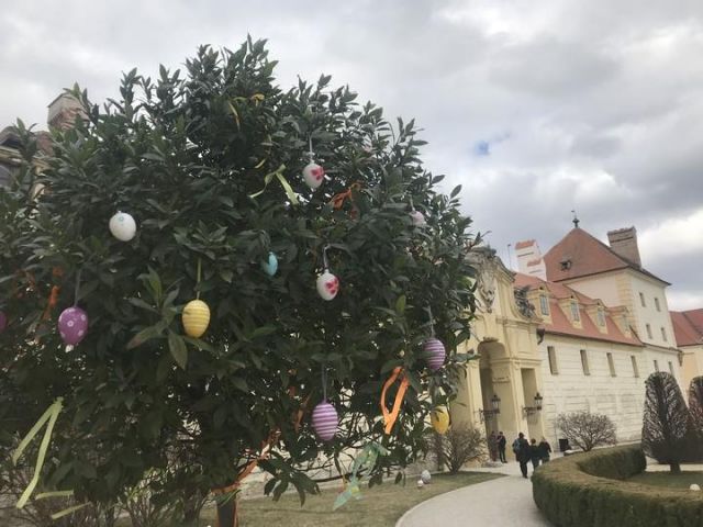 Česko - Velikonoční jarmark na zámku Valtice
