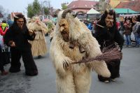 Česko - Valašský jarmek a výroba svíček Unipar